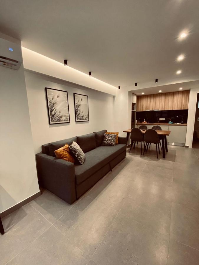 Small Meisonette Near The Metro Vipgreece Athen Exterior foto