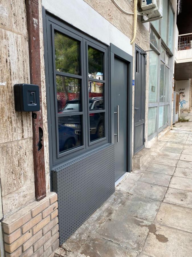 Small Meisonette Near The Metro Vipgreece Athen Exterior foto