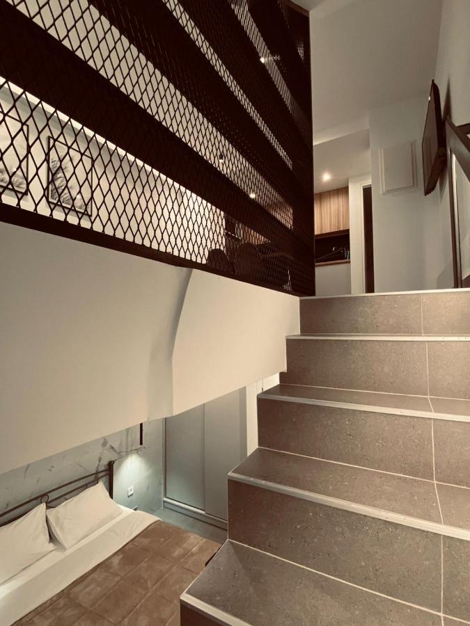 Small Meisonette Near The Metro Vipgreece Athen Exterior foto