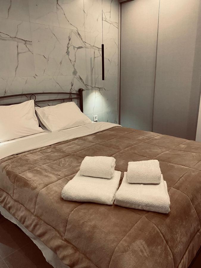 Small Meisonette Near The Metro Vipgreece Athen Exterior foto